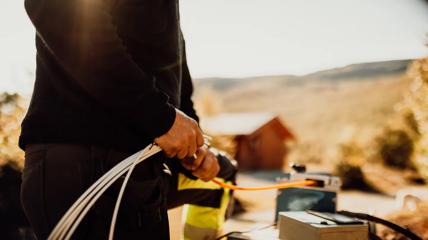 Arbeid med fiberkabel